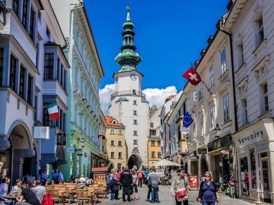 Diamond Residence In Old Town With Free Parking Bratislava Exterior foto