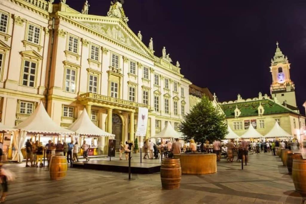 Diamond Residence In Old Town With Free Parking Bratislava Exterior foto