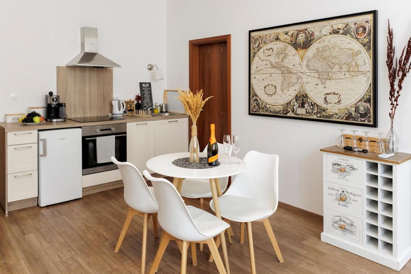 Diamond Residence In Old Town With Free Parking Bratislava Exterior foto