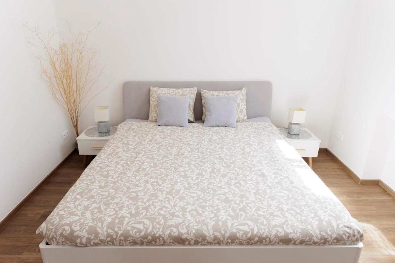 Diamond Residence In Old Town With Free Parking Bratislava Exterior foto