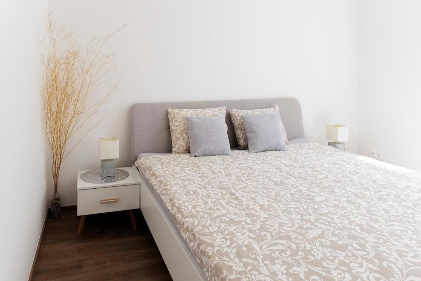 Diamond Residence In Old Town With Free Parking Bratislava Exterior foto
